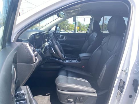 Used 2023 Kia Sorento EX AWD/4WD image 11