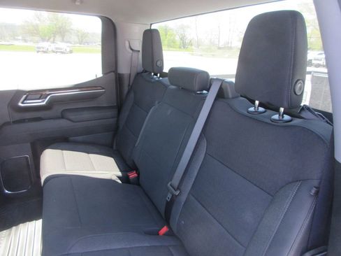 New 2026 GMC Sierra 1500 SLE w/ Max Trailering Package AWD/4WD image 12