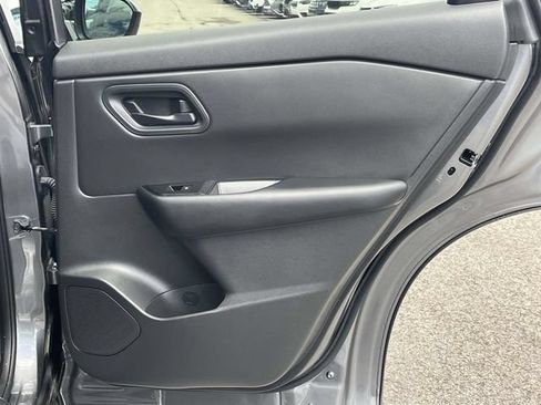 Used 2024 Nissan Rogue S FWD image 22
