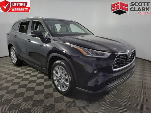 Used 2026 Toyota Highlander Limited AWD/4WD image 1