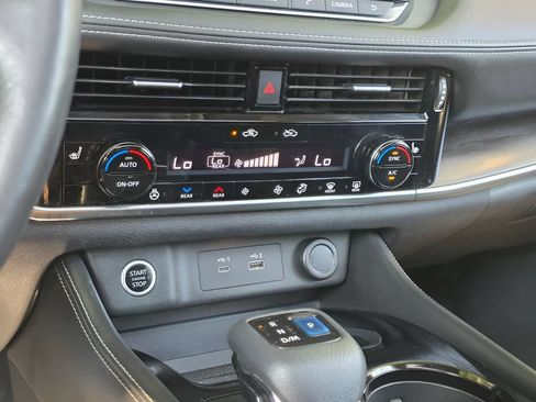 Used 2021 Nissan Rogue SL FWD image 25