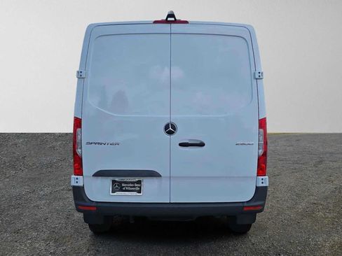 Used 2025 Mercedes-Benz Sprinter 2500 image 4