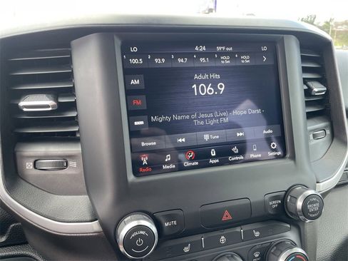 Used 2020 RAM 1500 Big Horn image 12