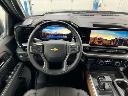New 2026 Chevrolet Silverado 1500 High Country AWD/4WD image 11