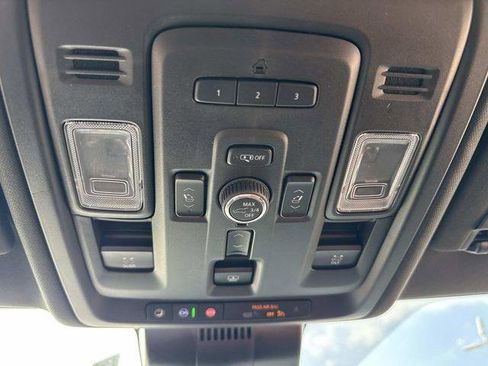 Used 2024 GMC Yukon Denali Ultimate AWD/4WD image 26