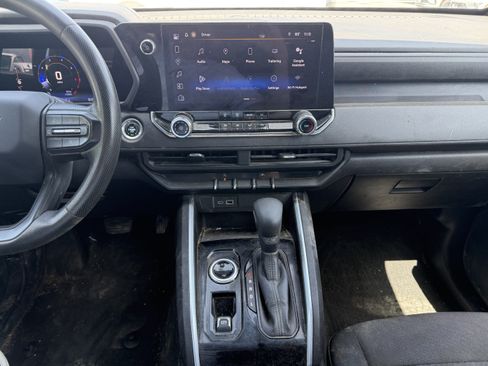Used 2023 Chevrolet Colorado W/T AWD/4WD image 18