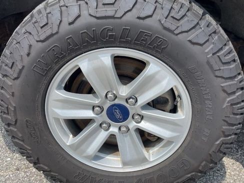 Used 2016 Ford F150 XL w/ Equipment Group 101A Mid AWD/4WD image 4
