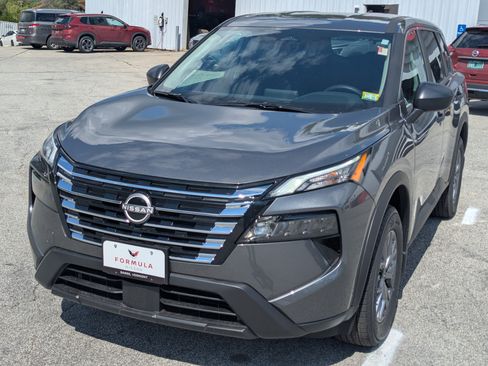 New 2026 Nissan Rogue S image 2