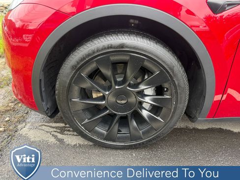 Used 2021 Tesla Model Y Long Range AWD/4WD image 11