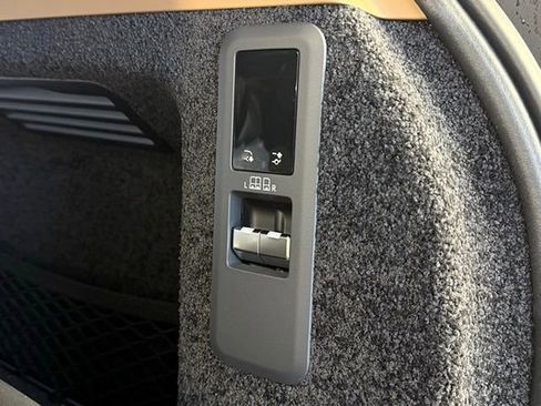 New 2026 Land Rover Range Rover SE image 19