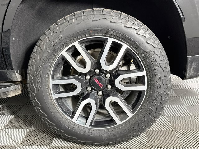 Used 2021 GMC Yukon AT4 w/ Rear Media and Nav Package AWD/4WD image 34