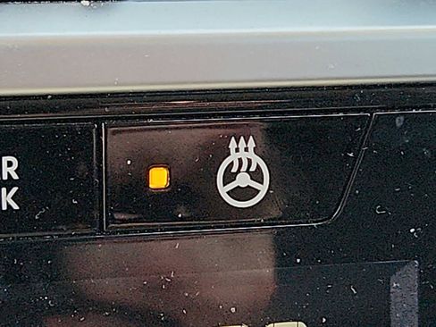 Used 2023 Nissan Pathfinder SL w/ Cargo Package image 26