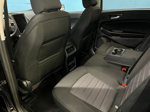 Used 2024 Ford Edge SE image 14