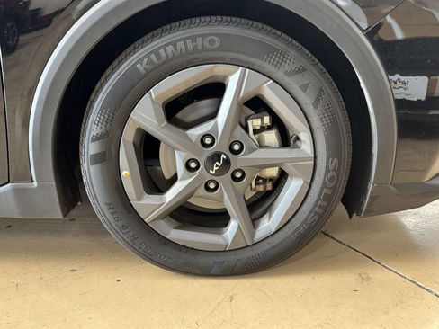 Used 2025 Kia K4 FWD image 29