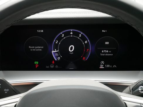 Certified 2025 Volkswagen Tiguan SE R-Line AWD/4WD image 21