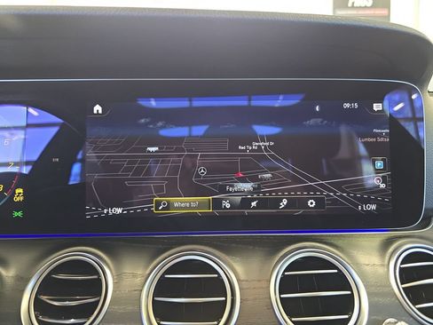 Used 2022 Mercedes-Benz E 350 Sedan image 25
