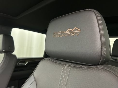 Used 2024 Chevrolet Silverado 3500 High Country w/ High Country Premium Package image 8