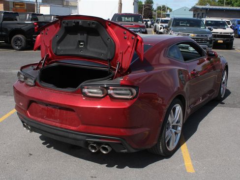Used 2022 Chevrolet Camaro SS w/ Design Package 2 RWD image 7