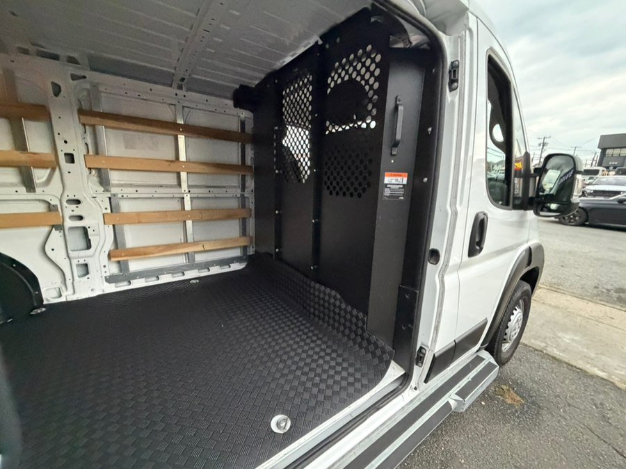 Used 2025 RAM ProMaster 2500 w/ U-Haul Equipment Group FWD image 48