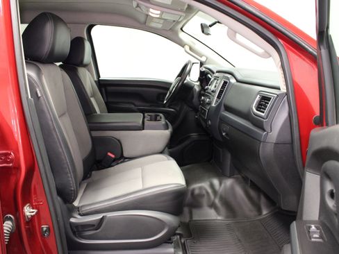 Used 2018 Nissan Titan S w/ S Utility Package AWD/4WD image 17