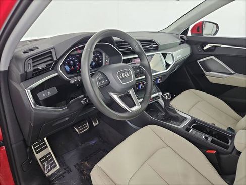 Certified 2025 Audi Q3 2.0T Premium Plus w/ Premium Plus Package AWD/4WD image 17
