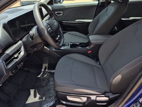 Used 2025 Kia K4 FWD image 26