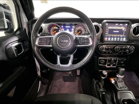 Used 2022 Jeep Wrangler Unlimited Sahara w/ Cold Weather Group image 7