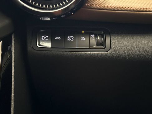 Used 2025 Chevrolet Equinox ACTIV AWD/4WD image 53