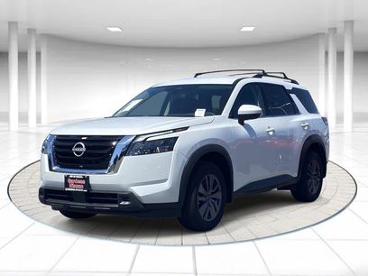 Certified 2025 Nissan Pathfinder SV