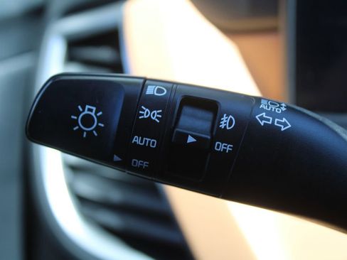 Certified 2024 Kia Seltos EX FWD image 27