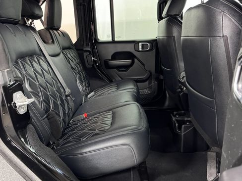 Used 2019 Jeep Wrangler Unlimited Sport S AWD/4WD image 15
