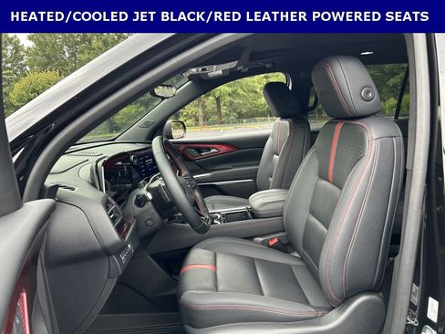 Used 2024 Chevrolet Traverse RS w/ LPO, Floor Liner Package image 6