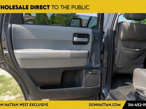 Used 2015 Toyota Sequoia Limited AWD/4WD image 21