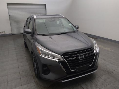 Used 2022 Nissan Kicks SV FWD image 14