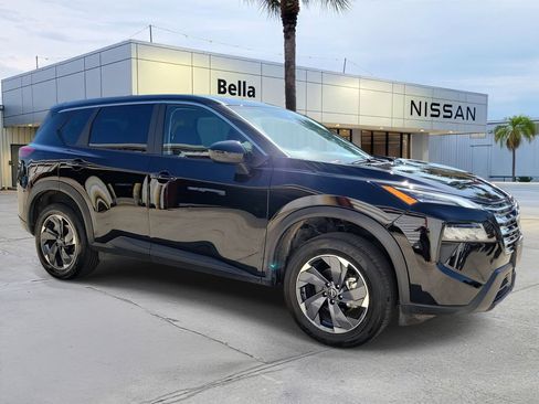 Certified 2025 Nissan Rogue SV FWD image 10