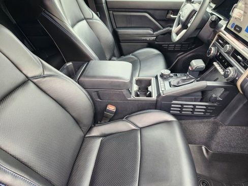 Used 2024 Toyota Tacoma TRD Off-Road image 19