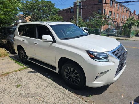 Used 2023 Lexus GX 460 Premium w/ Premium Package AWD/4WD image 2