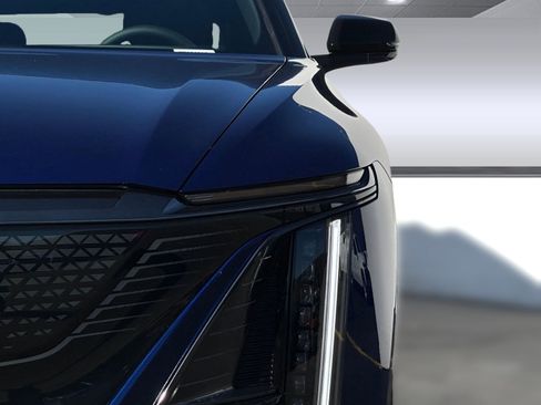 New 2026 Cadillac Lyriq Sport image 9