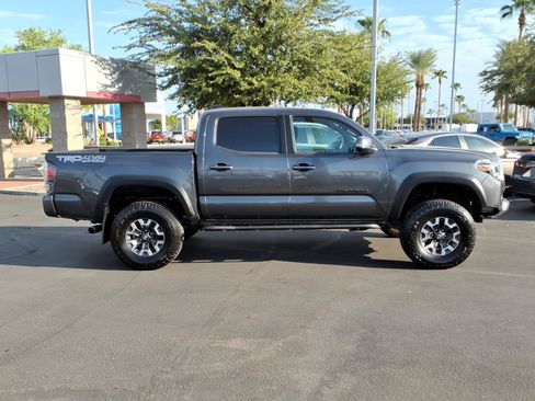 Used 2021 Toyota Tacoma TRD Off-Road w/ Technology Package AWD/4WD image 3