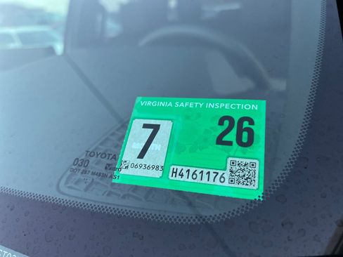 Used 2025 Toyota Tacoma TRD Off-Road image 36