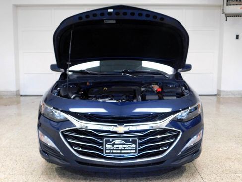 Used 2019 Chevrolet Malibu LT image 12