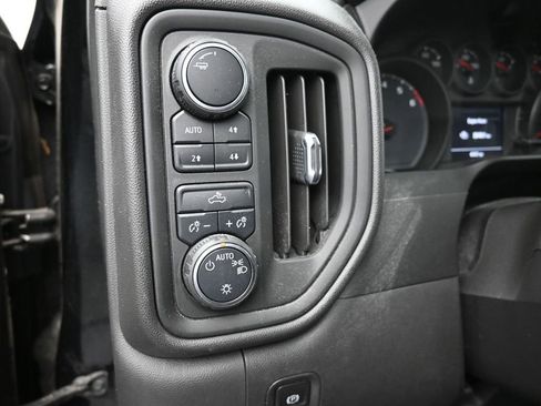 Used 2021 Chevrolet Silverado 1500 Custom Trail Boss w/ LPO, Dark Essentials Package image 13