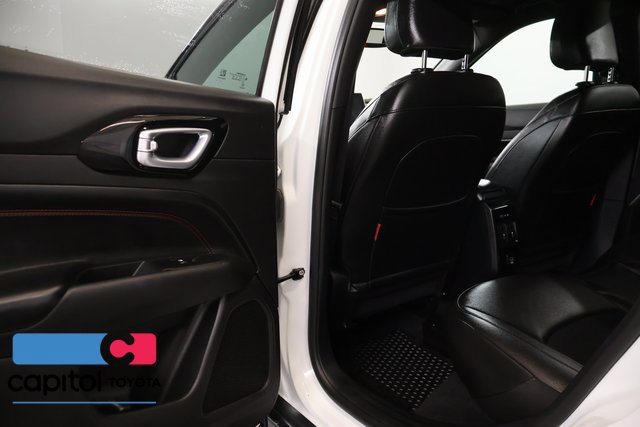 Used 2025 Jeep Compass Trailhawk AWD/4WD image 28