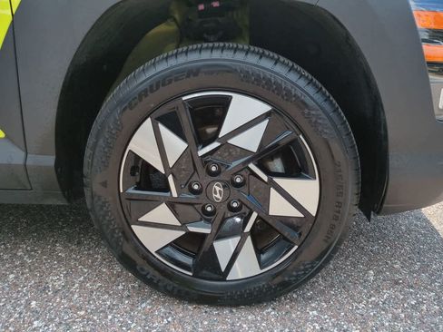 Used 2025 Hyundai Kona SEL AWD/4WD image 11