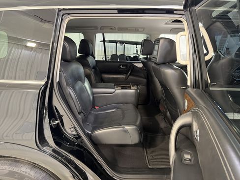 Used 2017 INFINITI QX80 2WD w/ Driver Assistance Package image 14
