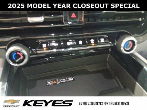 New 2025 Chevrolet Suburban Premier image 25