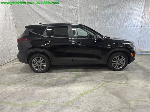 Used 2021 Kia Seltos LX AWD/4WD image 14