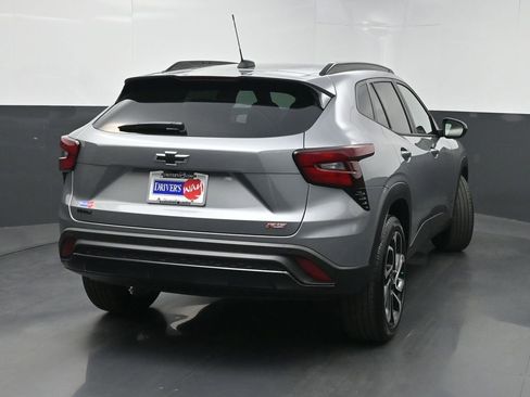 Used 2025 Chevrolet Trax RS w/ Driver Confidence Package image 41