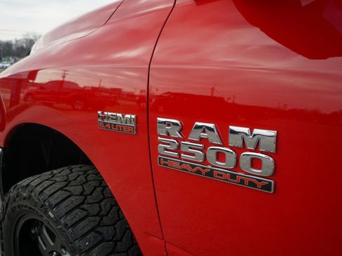 Used 2015 RAM 2500 Tradesman w/ Chrome Appearance Group image 8
