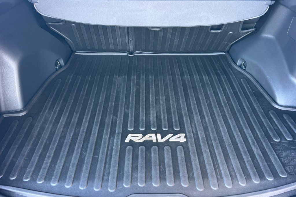 Certified 2024 Toyota RAV4 SE w/ Weather & Moonroof Package AWD/4WD image 18